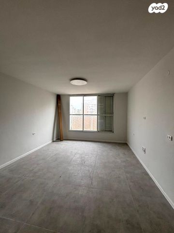 דירה, שדרות חיים וייצמן, צפון מערב מרכז העיר, נתניה