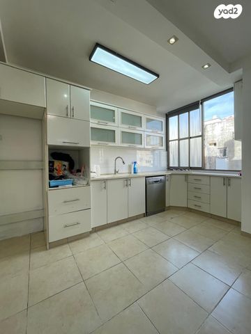 דירה, החשמונאים, לב העיר, בת ים