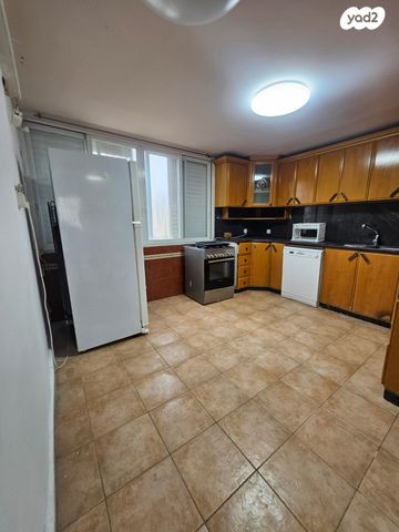 אלעזר בן לולו 