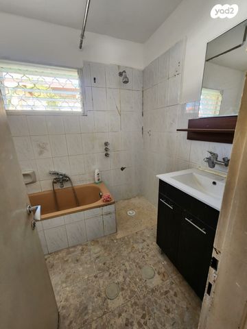 דירה, גבעת אולגה, חדרה