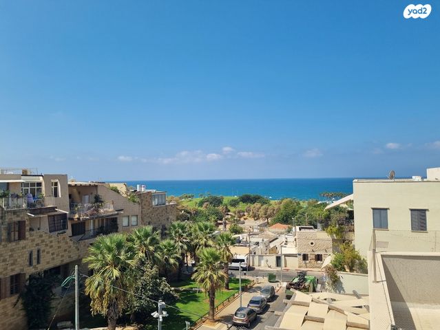 גג/ פנטהאוז, עג'מי, גבעת העליה, תל אביב יפו