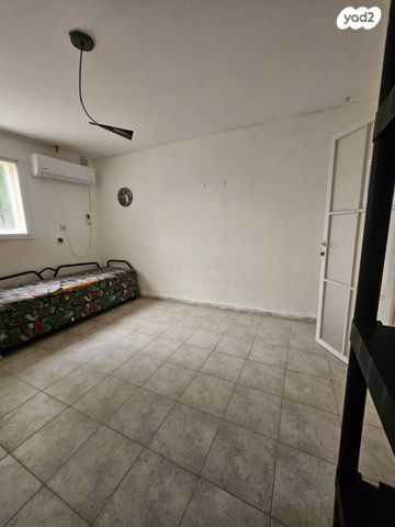 דירה, אלעזר בן לולו, נוף גנים, בית שאן