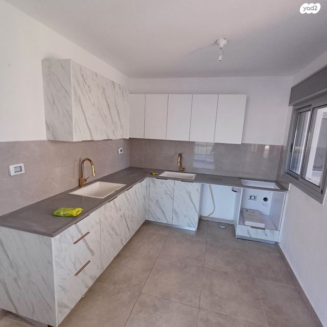 גג/ פנטהאוז, ריש לקיש, רמת עזרא / רמת בית שמש ד-2, בית שמש