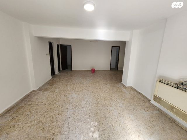 דירה, גבעת אולגה, חדרה