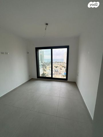 דירה, נוף הטיילת, נתניה