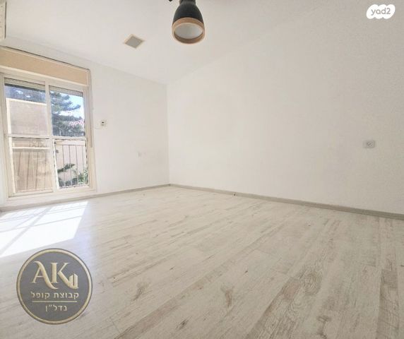 גן יבנה מערב