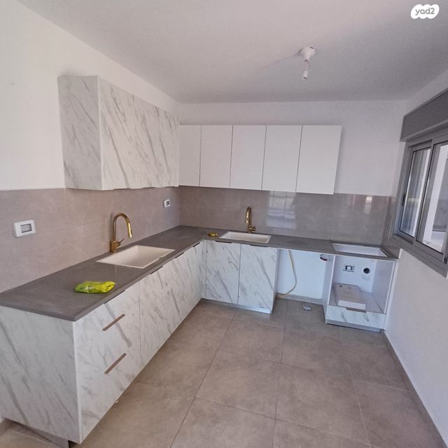 גג/ פנטהאוז, ריש לקיש, רמת עזרא / רמת בית שמש ד-2, בית שמש