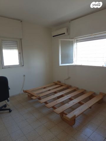 דירה, ליאון בלום, חיפה