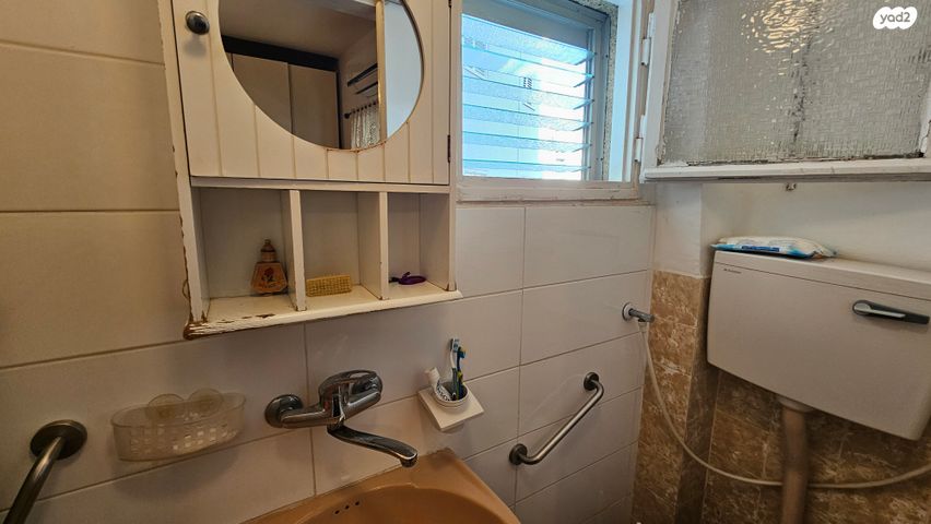 דירה, הרב יהודה צבי מלצר, א' / צפון מזרח העיר, רחובות