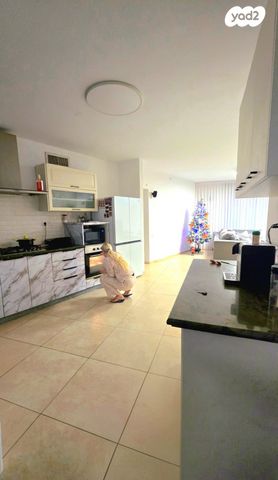 דירת גן, בת ים