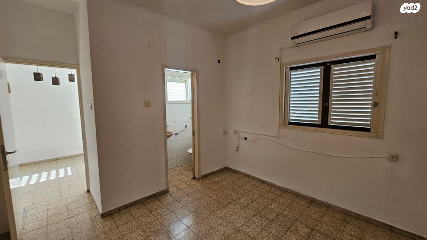 דירה, הרב יהודה צבי מלצר, א' / צפון מזרח העיר, רחובות