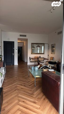 דירה, אריק לביא, עיר ימים, נתניה