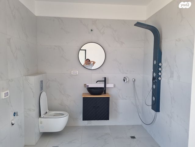 גג/ פנטהאוז, עג'מי, גבעת העליה, תל אביב יפו