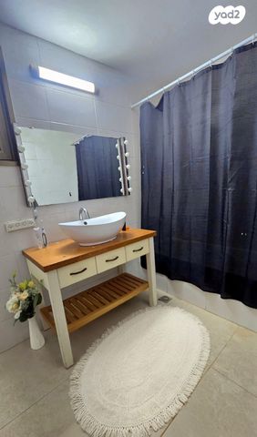 דירת גן, בת ים