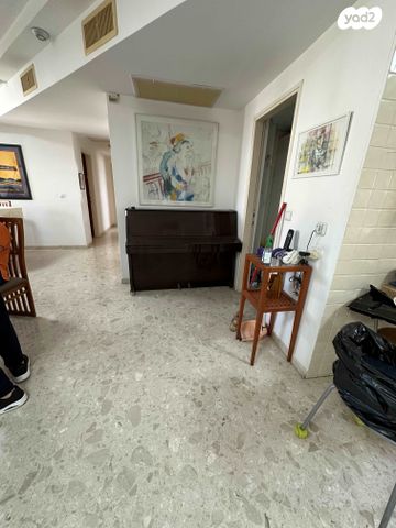 דירה, מרדכי גור 5, רמת פולג, נתניה