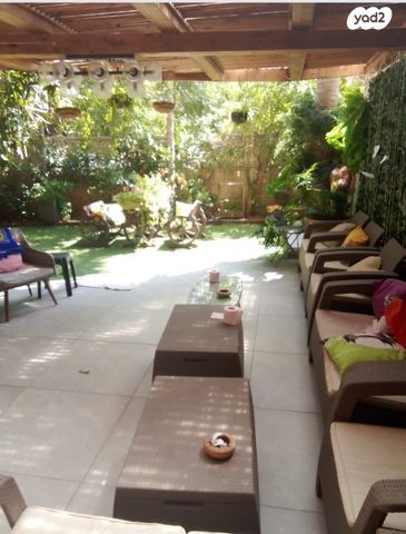 דירת גן, בת ים