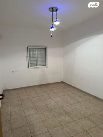 דירה, שמחה הולצברג 4, הגבול רוטשילד, בת ים