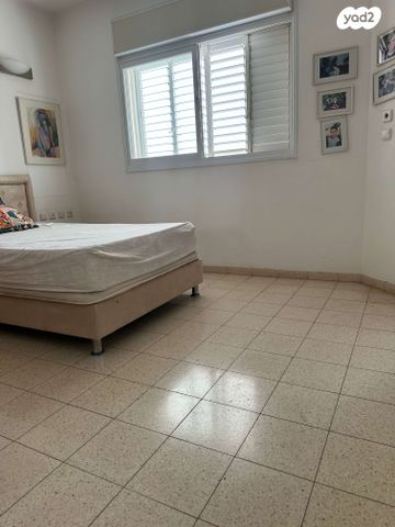 דירה, מרדכי גור 5, רמת פולג, נתניה