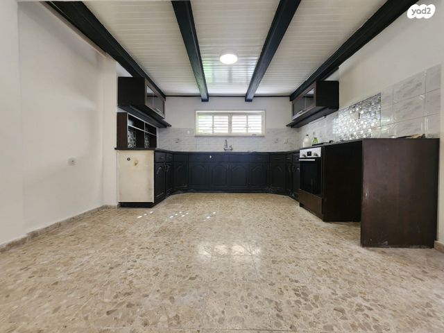 דירה, גבעת אולגה, חדרה