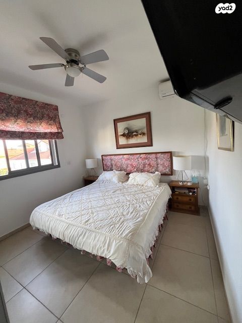 דירה, קרית הפרחים - 2005, רעננה