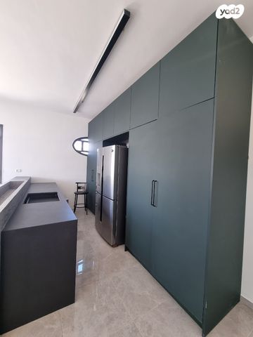 גג/ פנטהאוז, עג'מי, גבעת העליה, תל אביב יפו