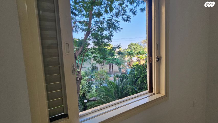 דירה, הרב יהודה צבי מלצר, א' / צפון מזרח העיר, רחובות