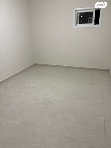 דירה, שכונת בן גוריון, מרכז העיר ג', רמת גן