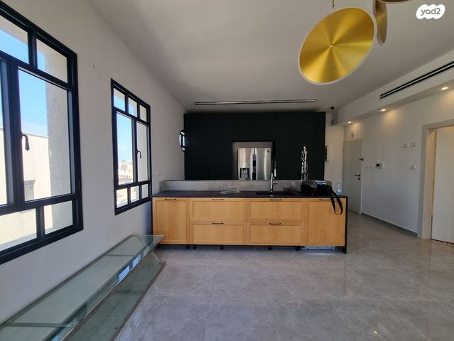 גג/ פנטהאוז, עג'מי, גבעת העליה, תל אביב יפו