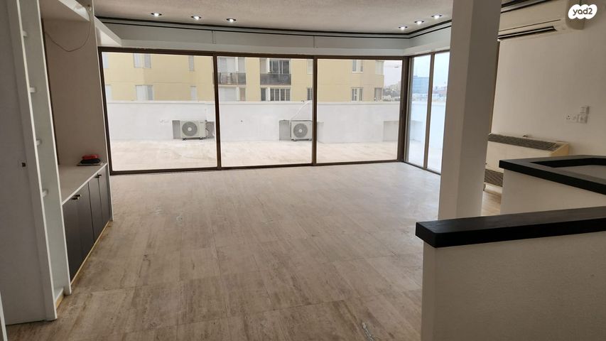 גג/ פנטהאוז, בלקינד, הצפון החדש - כיכר המדינה, תל אביב יפו