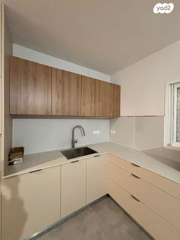 דירה, שדרות חיים וייצמן, צפון מערב מרכז העיר, נתניה