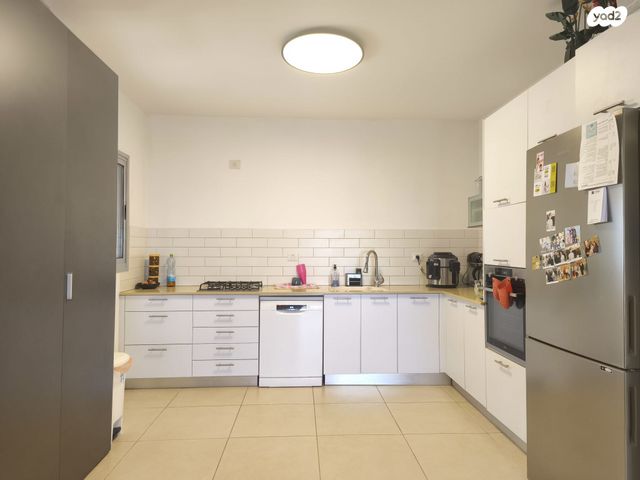 דירה, שדרות יצחק רבין, רמת אמיר, קדימה צורן