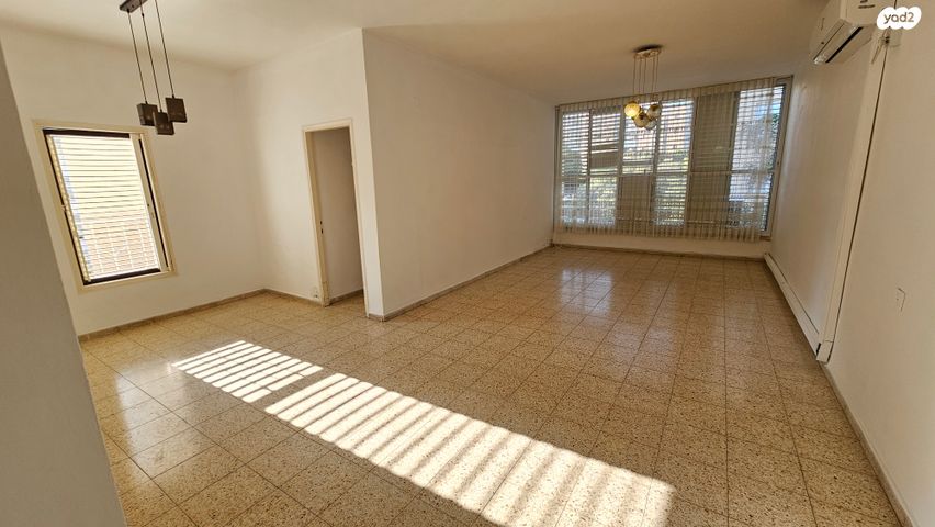 דירה, הרב יהודה צבי מלצר, א' / צפון מזרח העיר, רחובות