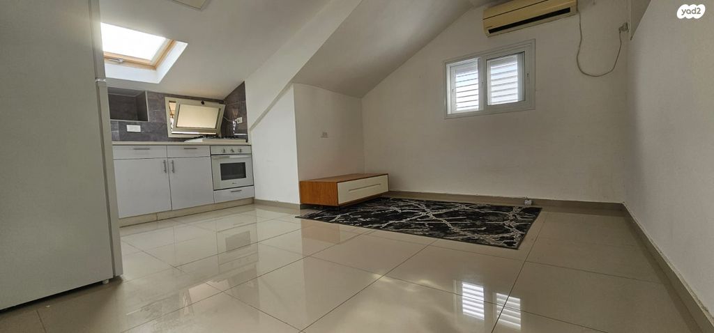 שיכוני המזרח