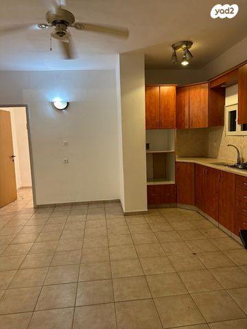 דירה, שמחה הולצברג 4, הגבול רוטשילד, בת ים