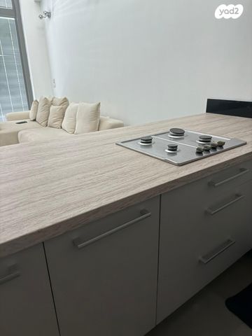 סטודיו/ לופט, ניסים אלוני 12, צמרות איילון, פארק צמרת, תל אביב יפו