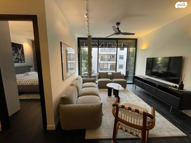 מודעת נכס, תל אביב יפו