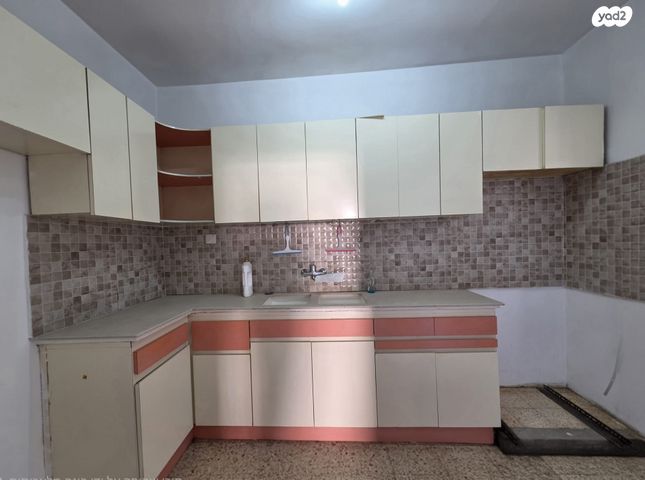 דירה, רבי יהודה הנשיא 44, הפועל המזרחי ג', שיכון ג', בני ברק