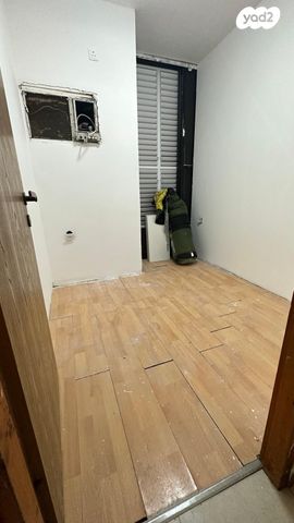 דירה, כצנלסון 84, לב העיר, בת ים