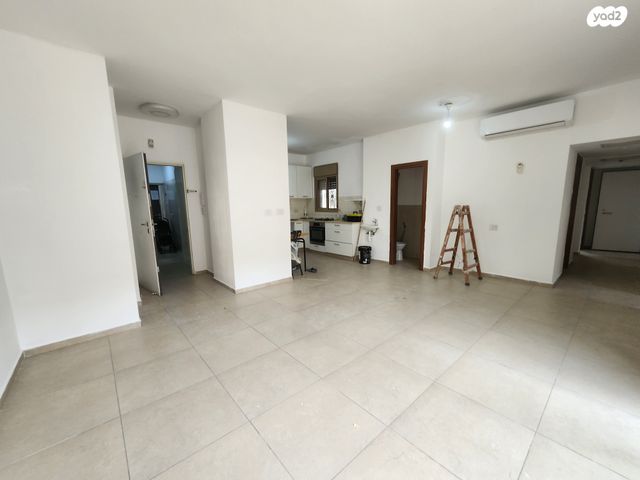 דירה, ברקת, אבני חן, חריש