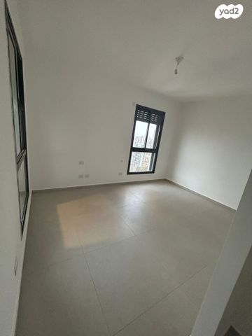 דירה, אמנון ליפקין שחק 3, נתניה