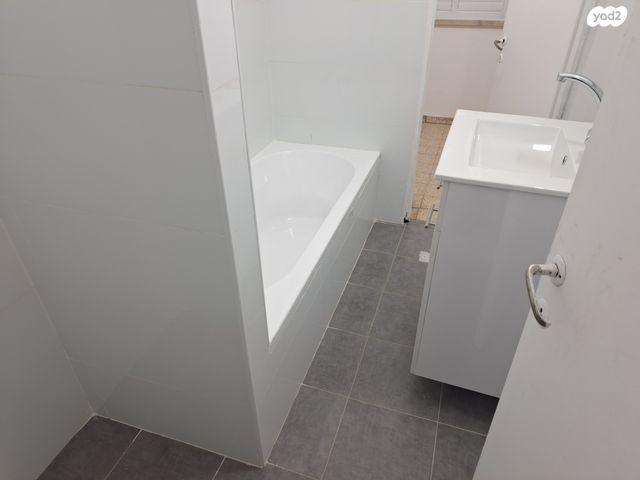 דירה, גולן, רמת השרון