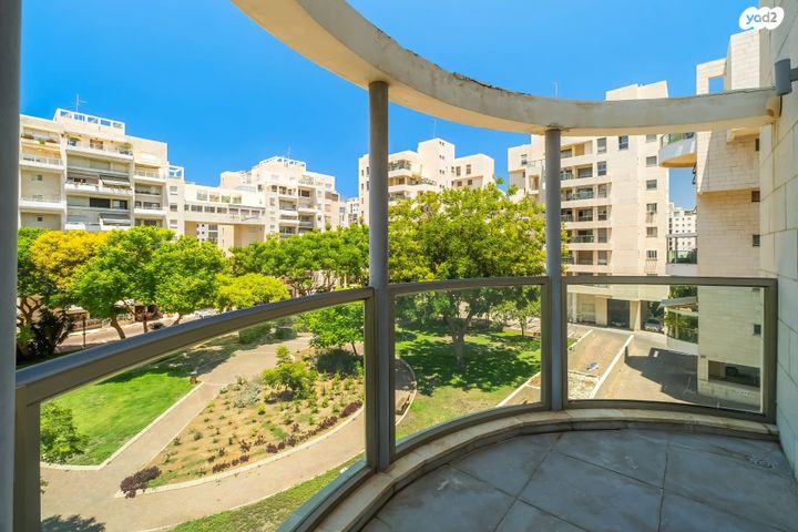 דירה, משה פרלוק, הגוש הגדול, רמת אביב החדשה, נופי ים, תל אביב יפו