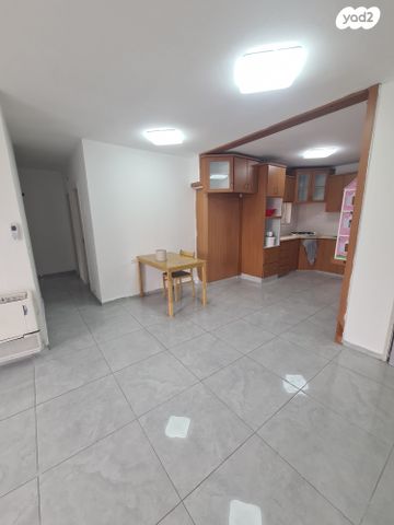 דירה, כורש, שכון עובדים, עפולה