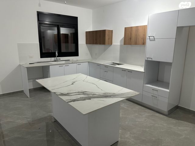 דירה, אמנון ליפקין שחק 6, נוף הטיילת, נתניה