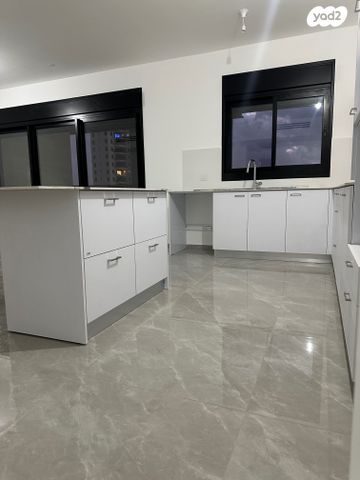 דירה, אמנון ליפקין שחק 6, נוף הטיילת, נתניה