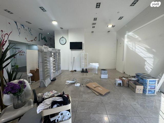 חנויות/ שטח מסחרי, חלוצי התעשייה, אזור תעשיה מפרץ, חיפה