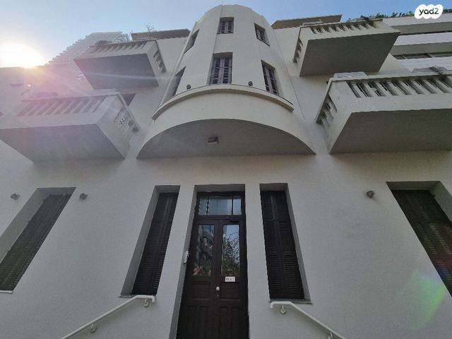 בניין משרדים