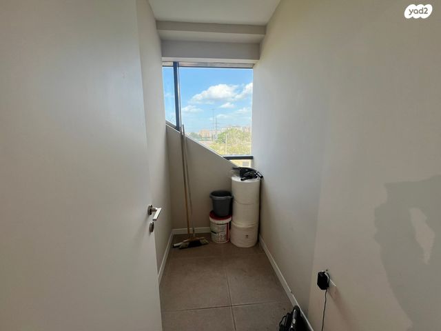 חנויות/ שטח מסחרי, הלוחמים 53, חולון