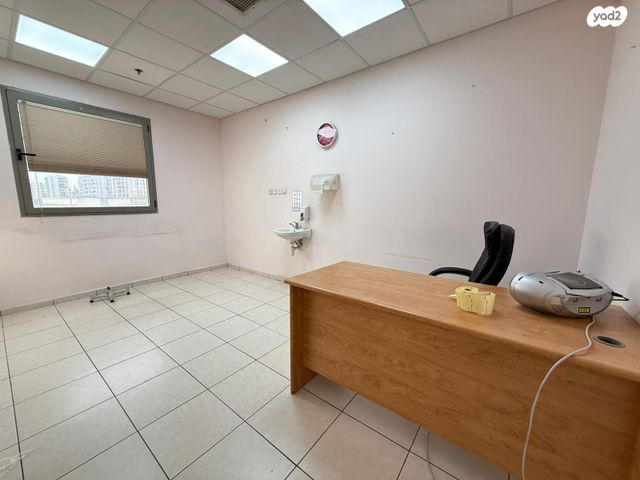 משרדים, דרך בר יהודה 52, אזור תעשיה, נשר