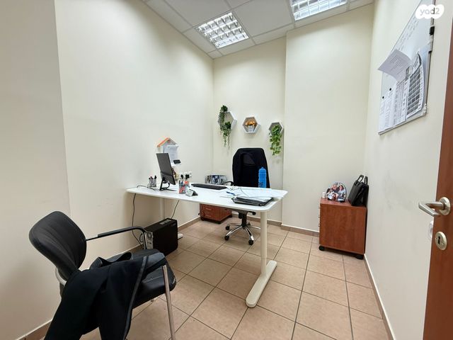 משרדים, דרך בר יהודה 52, אזור תעשיה, נשר